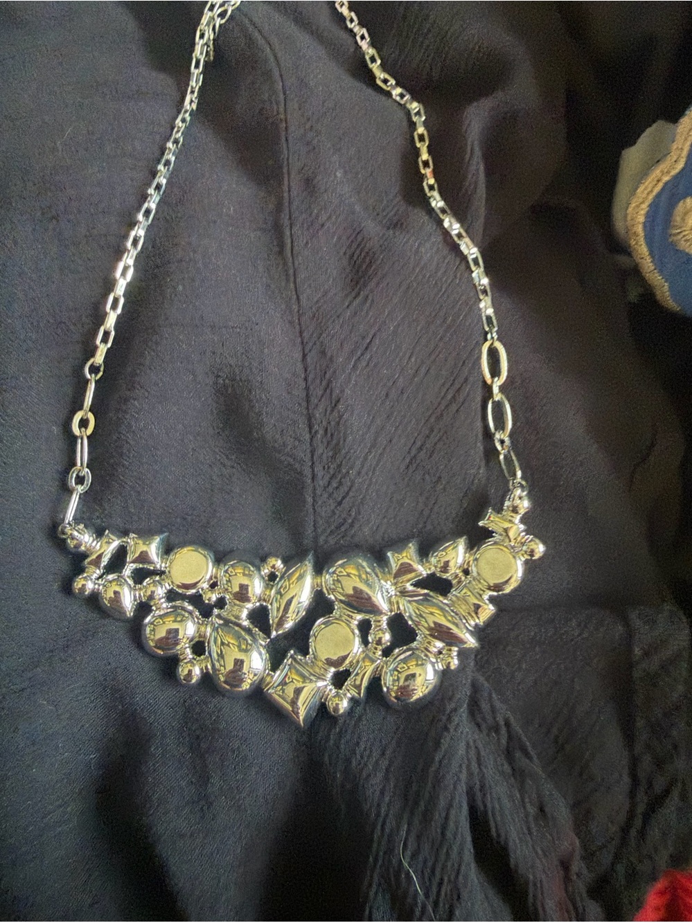 Elegant Silver and Blue Swarovski Crystal Necklace - Picture 3 of 3